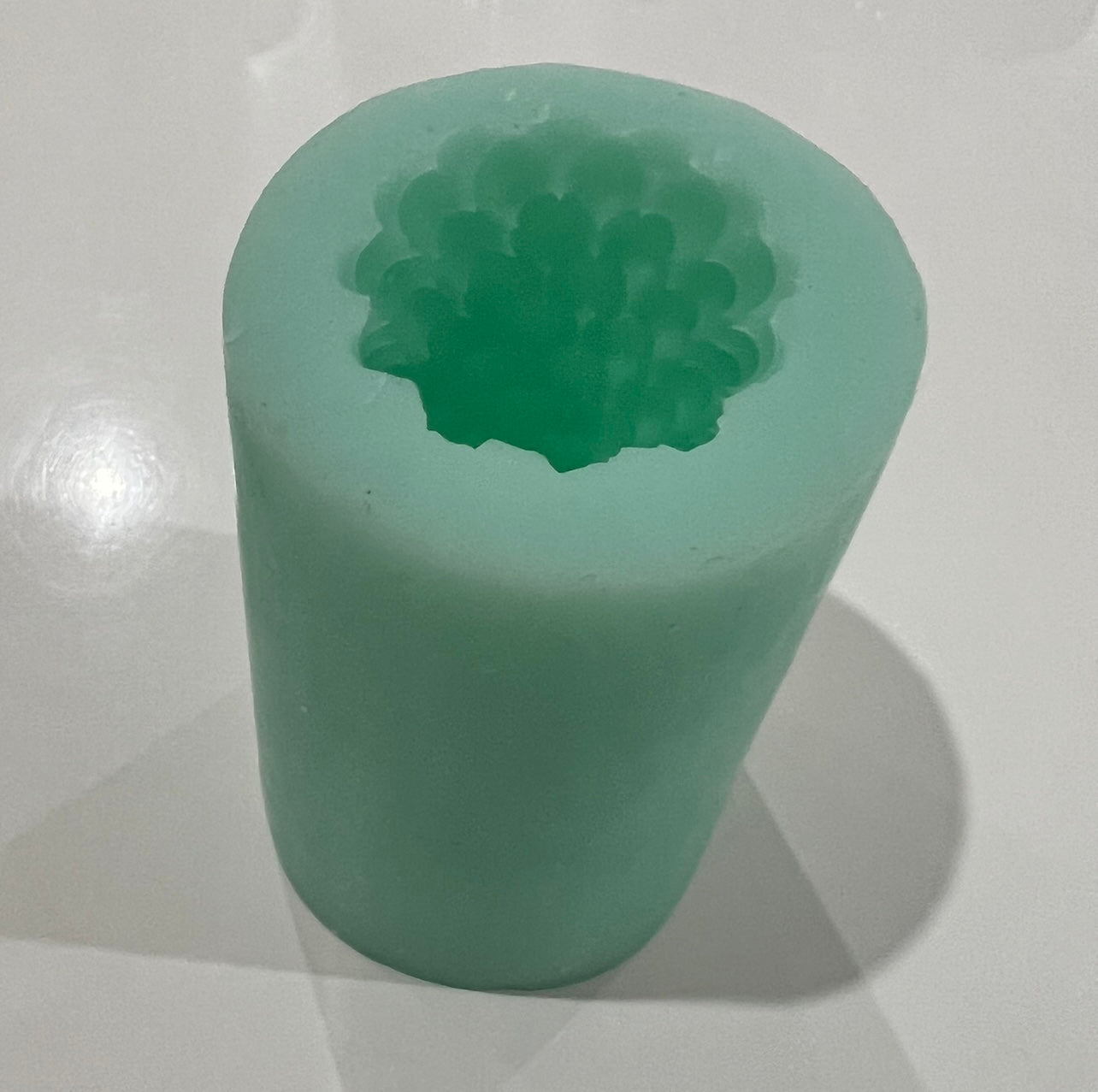 Pearl Pillar Silicone Candle Mould adds elegance to every space